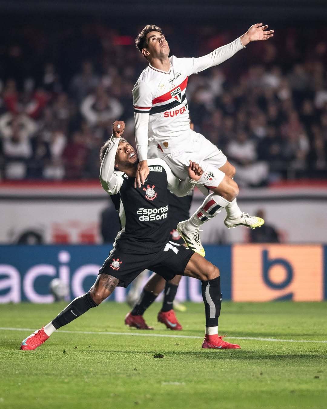 爱游戏体育-关于穆雷连续二十场比赛得分超过连败，拜仁挑战极限！的信息